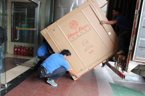 嵩明钢琴贵重工艺品无忧运